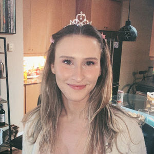 Meet your Posher, Danielle